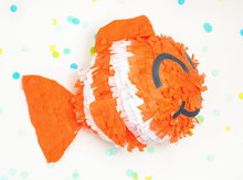 Cargar imagen en el visor de la galería, Piñata pez payaso